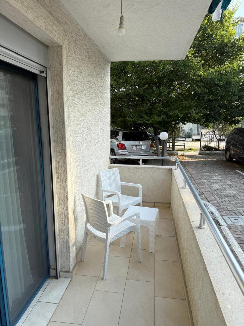Ap 1 Apartamento Golem (Tirana)